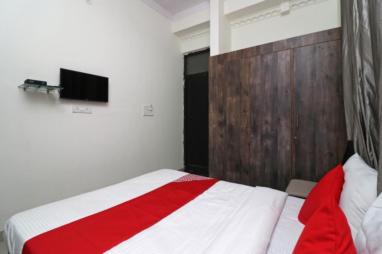 Oyo Flagship Ravindra Kiran 3* Lucknow