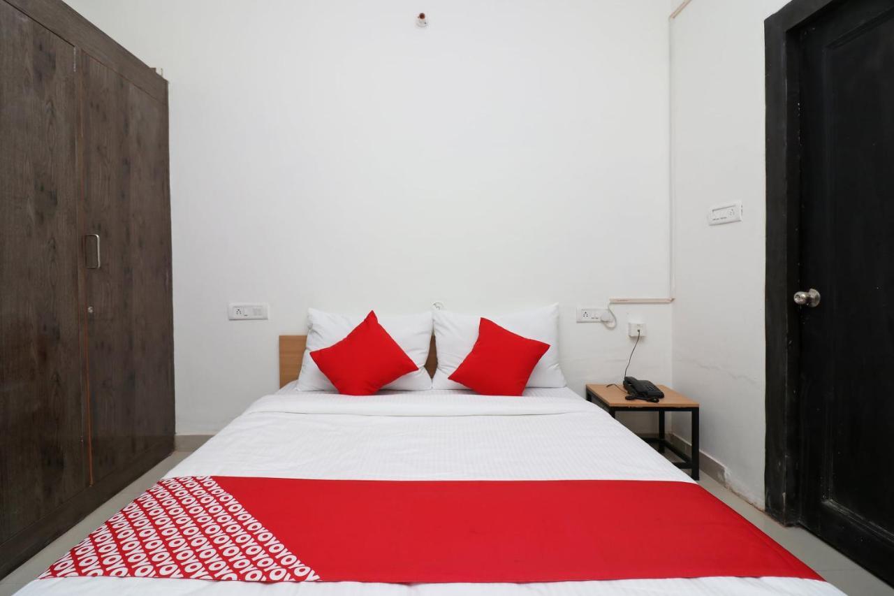 Oyo Flagship Ravindra Kiran Lucknow