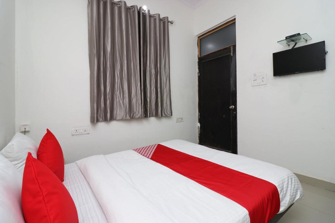 Oyo Flagship Ravindra Kiran Lucknow